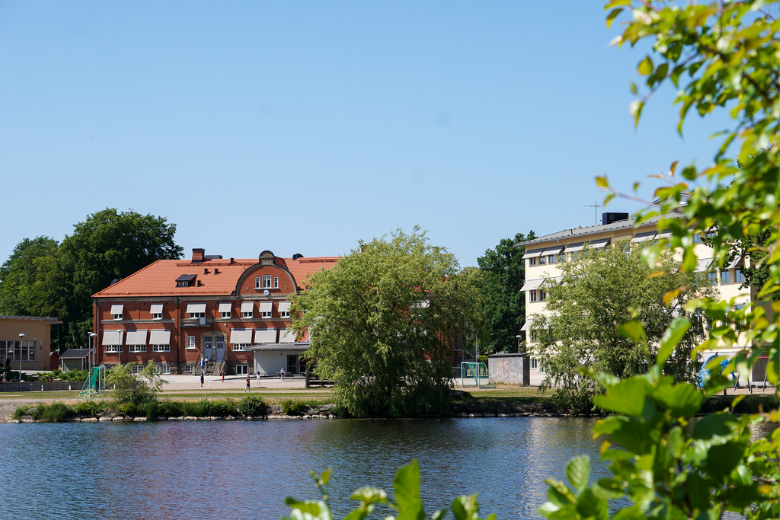 Bild tagen från Osbysjön på Parkskolan